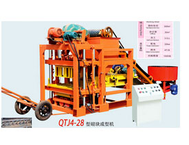 迅速發(fā)展的節(jié)能空心磚機(jī)